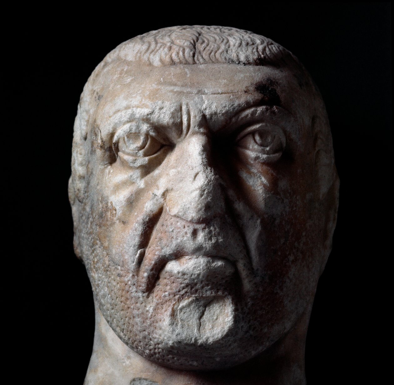 Byst av Diocletianus (Gaius Aurelius Valerius Diocletianus, 245-316), romersk kejsare från 284 till 305. Marmorskulptur. Chieti, Museo Archeologico av Roman