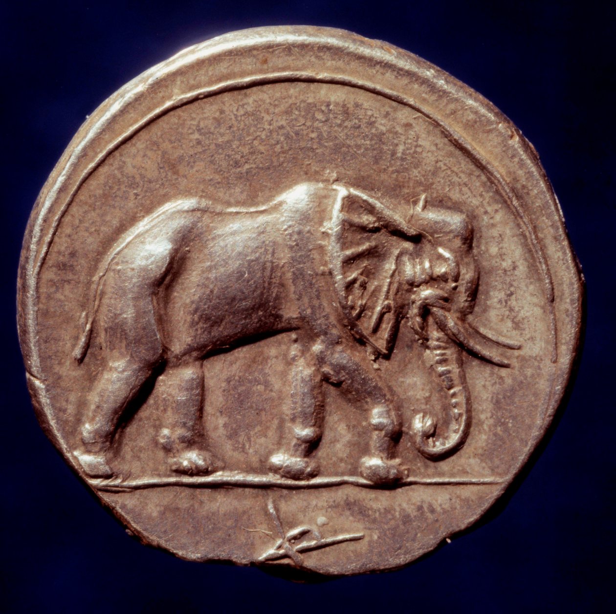 Karthagisk civilisation: medalj som representerar en elefant som tillät den karthagiske generalen Hannibal (247-183 f.Kr.) att korsa Alperna 218 f.Kr. under det andra puniska kriget. 3:e århundradet f.Kr. Paris, B.N. av Roman