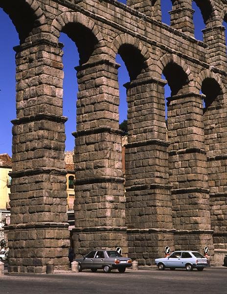 Detalj från den romerska akvedukten (foto) av Roman