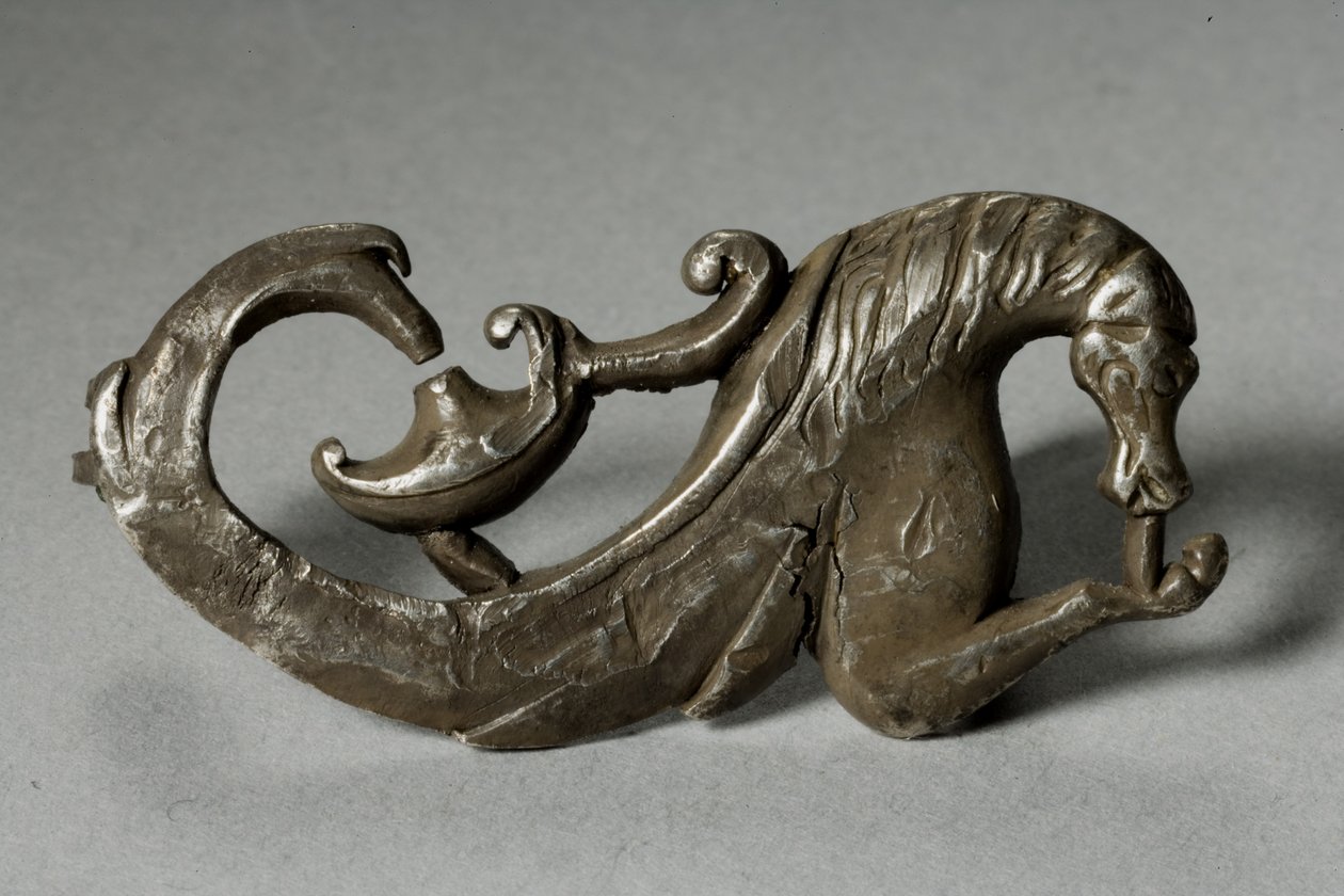 Fibula av ett Hippocamp (silver) av Roman