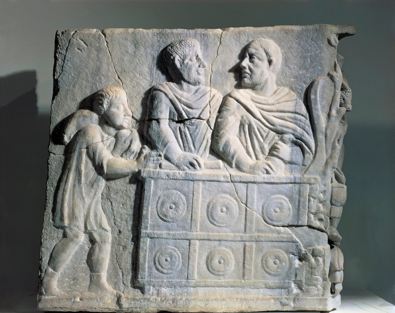 Fragment av sarkofag föreställande pengaväxlare, från Rom, Viale del Re av Roman