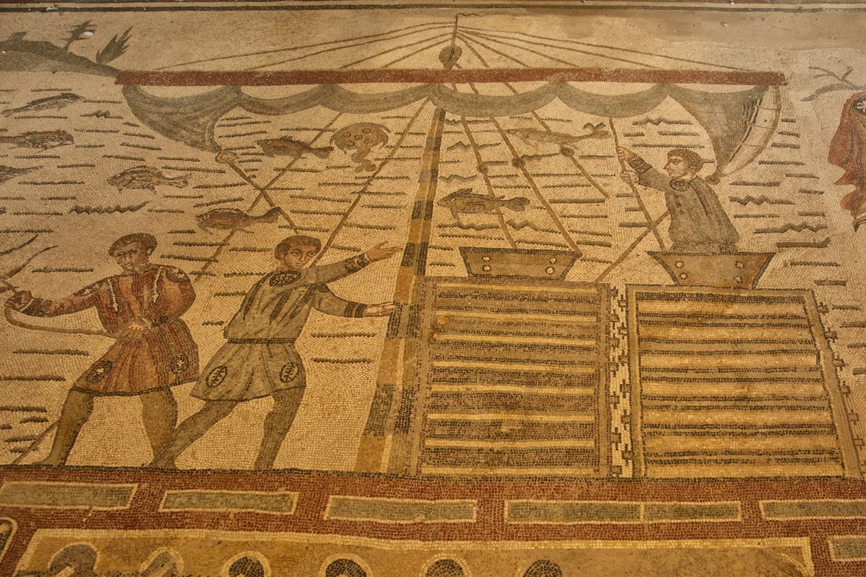 Hall of the Great Hunt, golvmosaikjaktscen, Villa Romana del Casale, Piazza Armerina, Sicilien, Italien (foto) av Roman