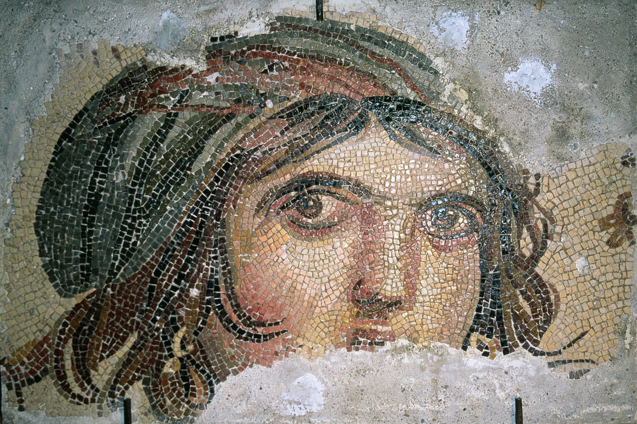 Huvud av en zigenarflicka, från Belkis (nu Zeugma), sydöstra Turkiet (mosaik) av Roman