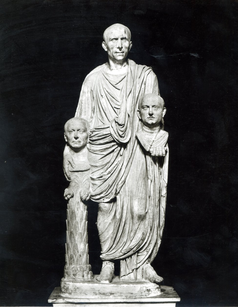 Lucius Junius Brutus håller byster av sina förfäder (marmor) (s/v foto) av Roman