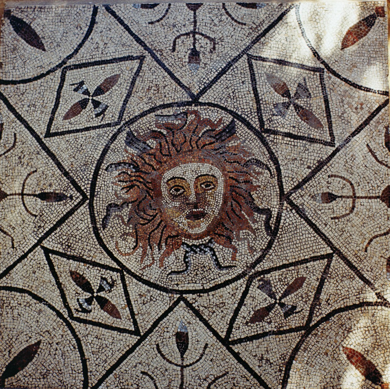 Medusa, romersk mosaik från Orpheus hus, 300-talet e.Kr. (mosaik) av Roman