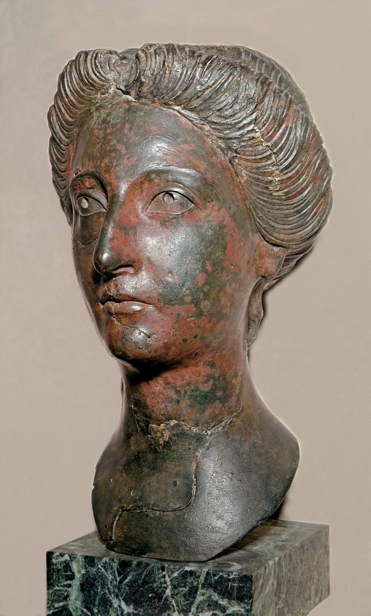 Romersk konst: Bronsbyst av en kvinna som bär samma stil som Antoninernas regne (92-162 e.Kr.) Rom, Museo della Civilta Romana av Roman