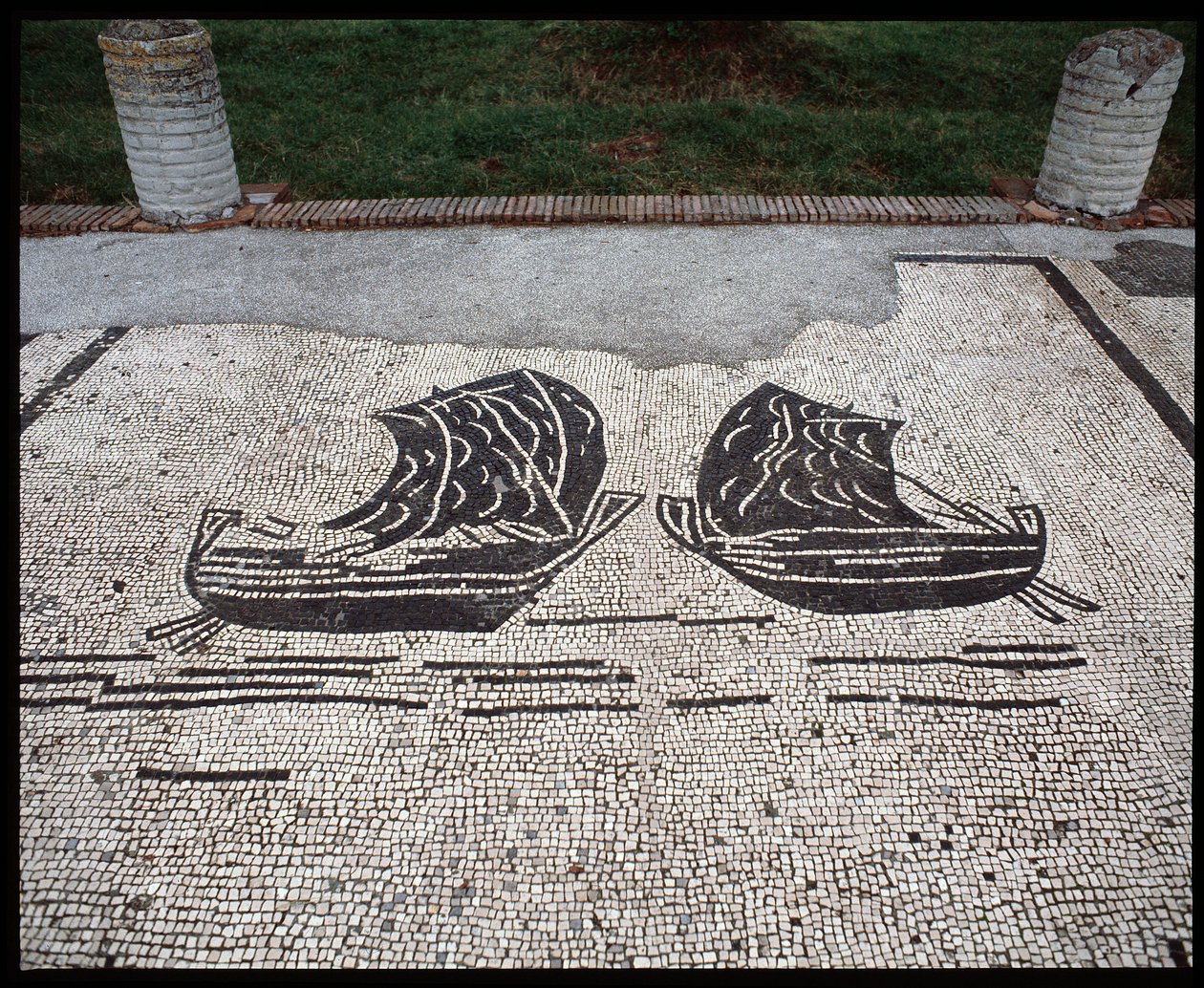 Romersk konst: ""Ships" Mosaic of the Seafarers Corporation, Place des Corporations av Roman
