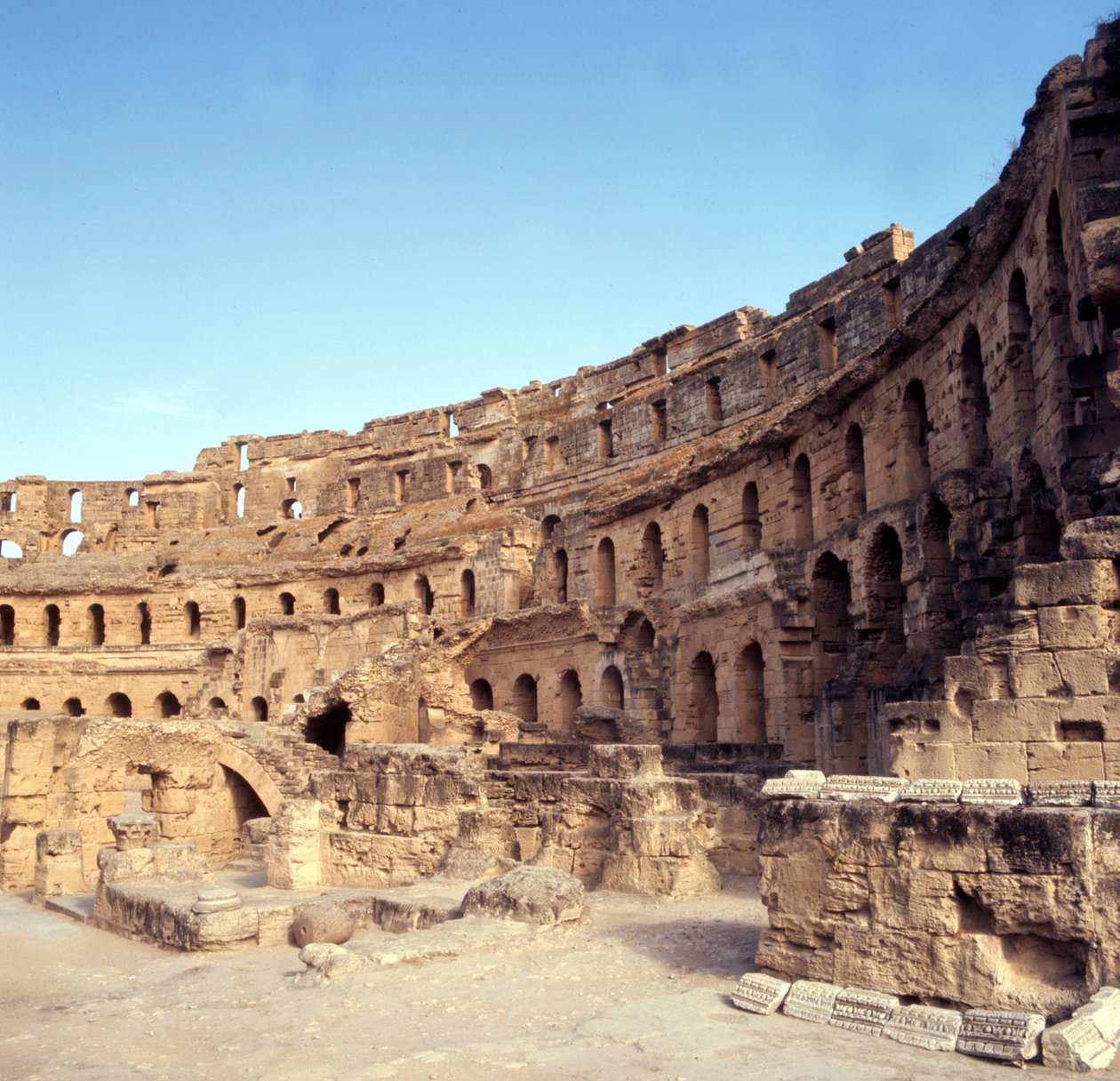 Romerska Colosseum i El-Djem, Tunisien. av Roman