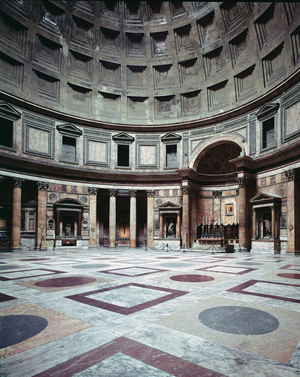 romersk konst. Utsikt över det inre av Pantheon, byggt på Marcus Vipsanius Agrippas tid av Roman