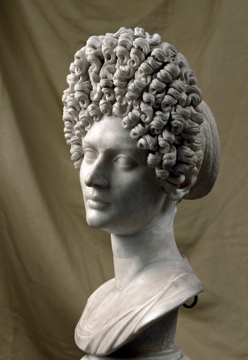 Romersk konst: porträtt av en dam från den flaviska perioden. 80-100 e.Kr. Skulptur i marmor. Dämpa. 38 cm. Rom, Musei Capitolini av Roman
