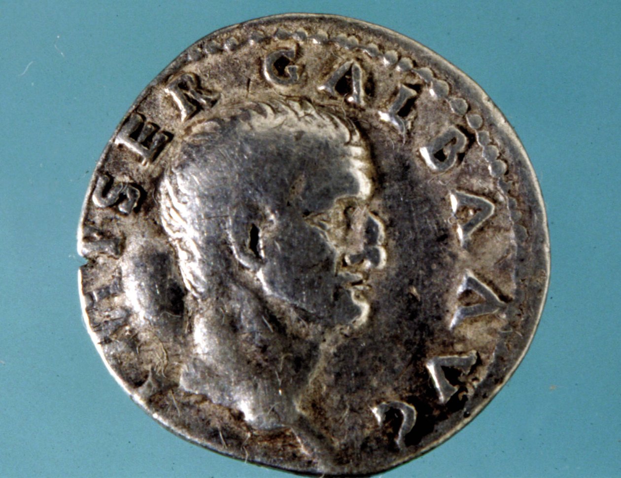 Silvermynt med en bild av den romerske kejsaren Galba (5 f.Kr. - 69 e.Kr.) JC). Samling av medagliere i Milano. av Roman