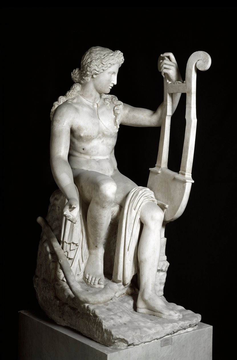 Apollolyricinen eller Apollon som håller en romersk marmorskulptur av lyra efter det grekiska originalet. 3:e århundradet f.Kr. Rom, Museo Nazionale Romano (Palazzo Massimo alle Terme) av Roman