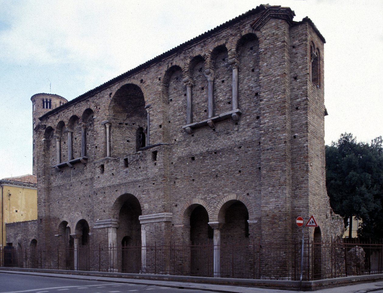 Kejsar Theodorik den stores palats (455 - 526) i Ravenna. av Roman