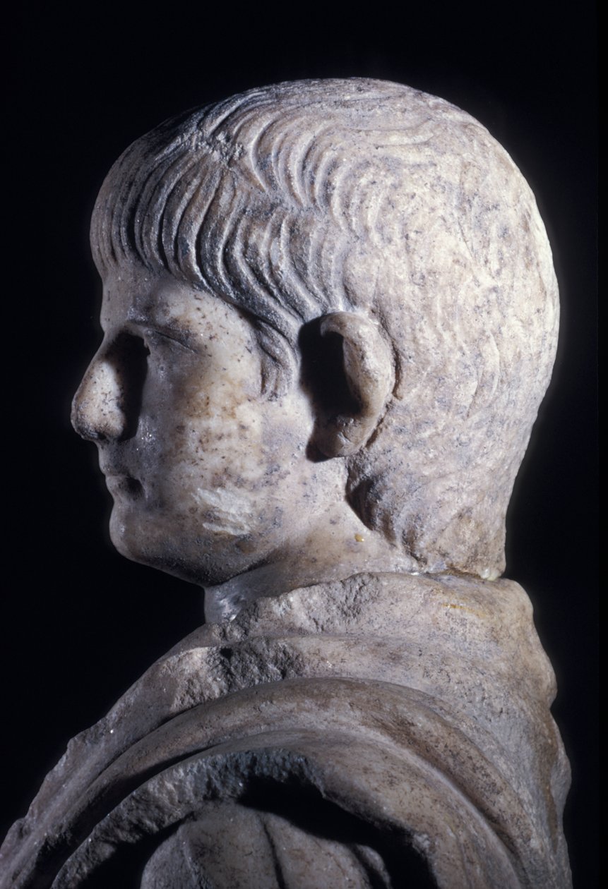 Togate staty av den unge Nero, sidovy av huvudet, c.50 AD (marmor) (detalj av 140378) av Roman