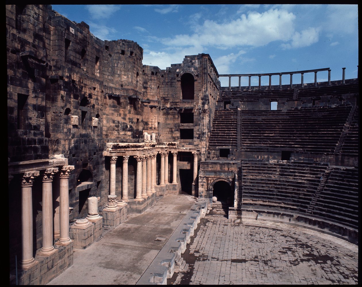 Utsikt över teatern (Fotografi) av Roman