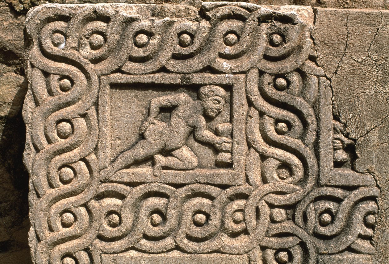 Arkitektoniskt fragment med snidad dekoration, detalj, höga kejsarperioden (27 f.Kr.-395 e.Kr.) (se även 267011) av Roman Imperial Period