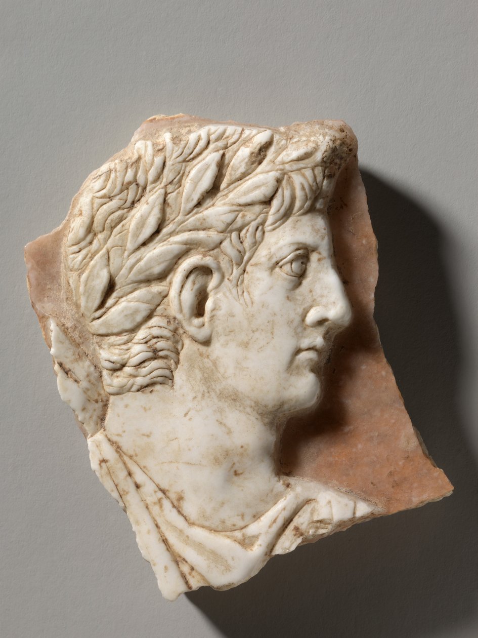 Cameo med porträtt av kejsar Augustus av Roman Imperial Period