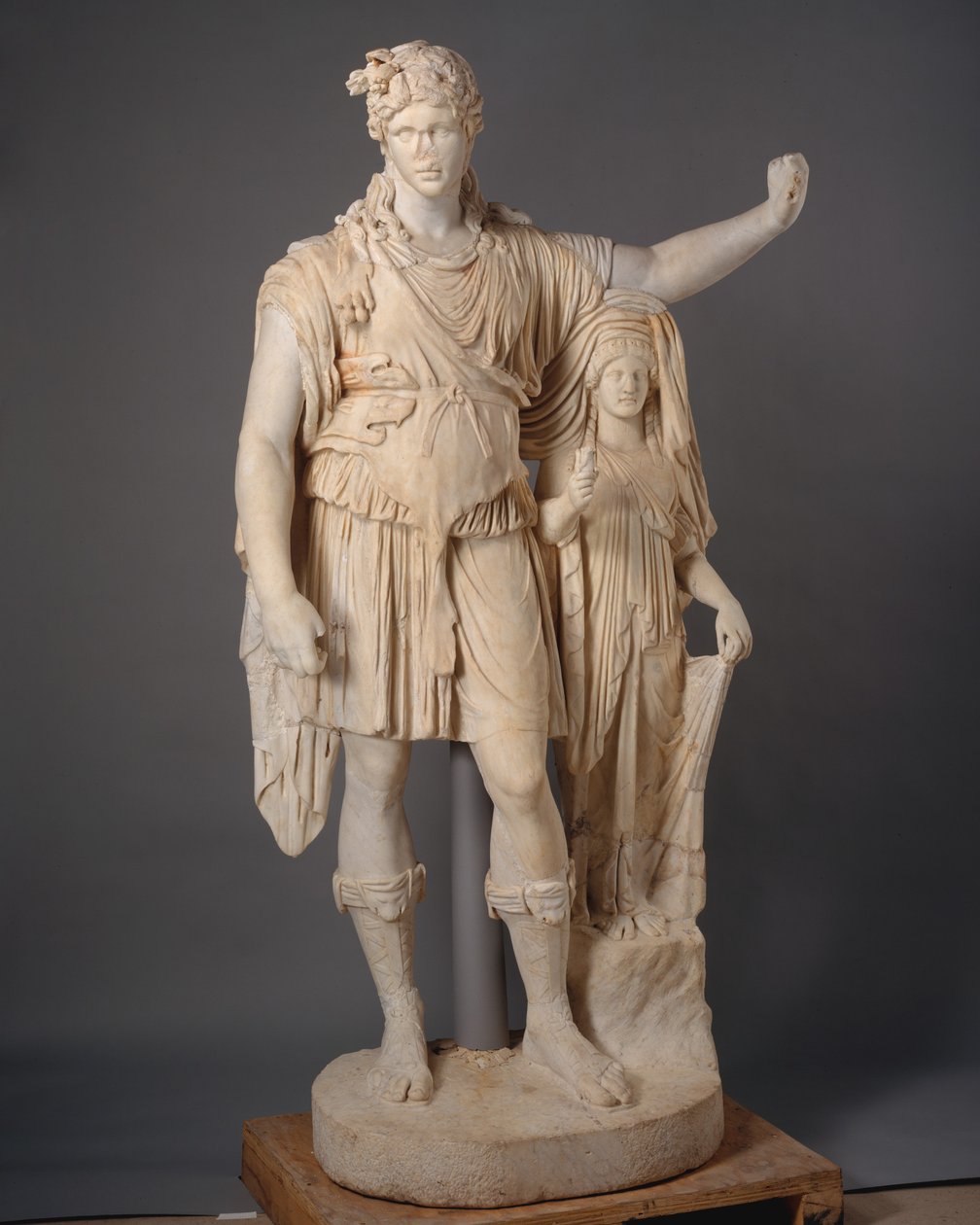 Staty av Dionysos lutad mot en kvinnlig figur ("Hope Dionysos"), 27 f.Kr.–68 e.Kr. (marmor) av Roman Imperial Period
