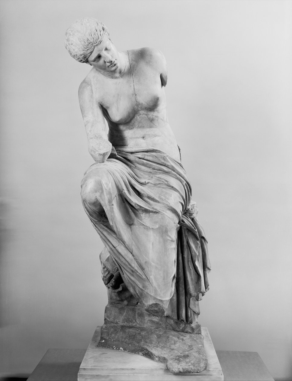 Staty av en sittande musa av Roman Imperial Period