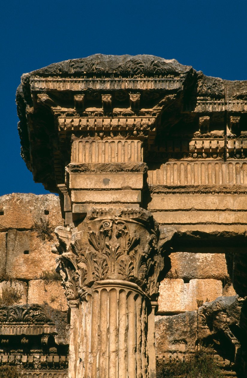 Bacchustemplet, detalj av huvudlisten, hög kejsartid 27 f.Kr. - 395 e.Kr. foto av Roman Imperial Period