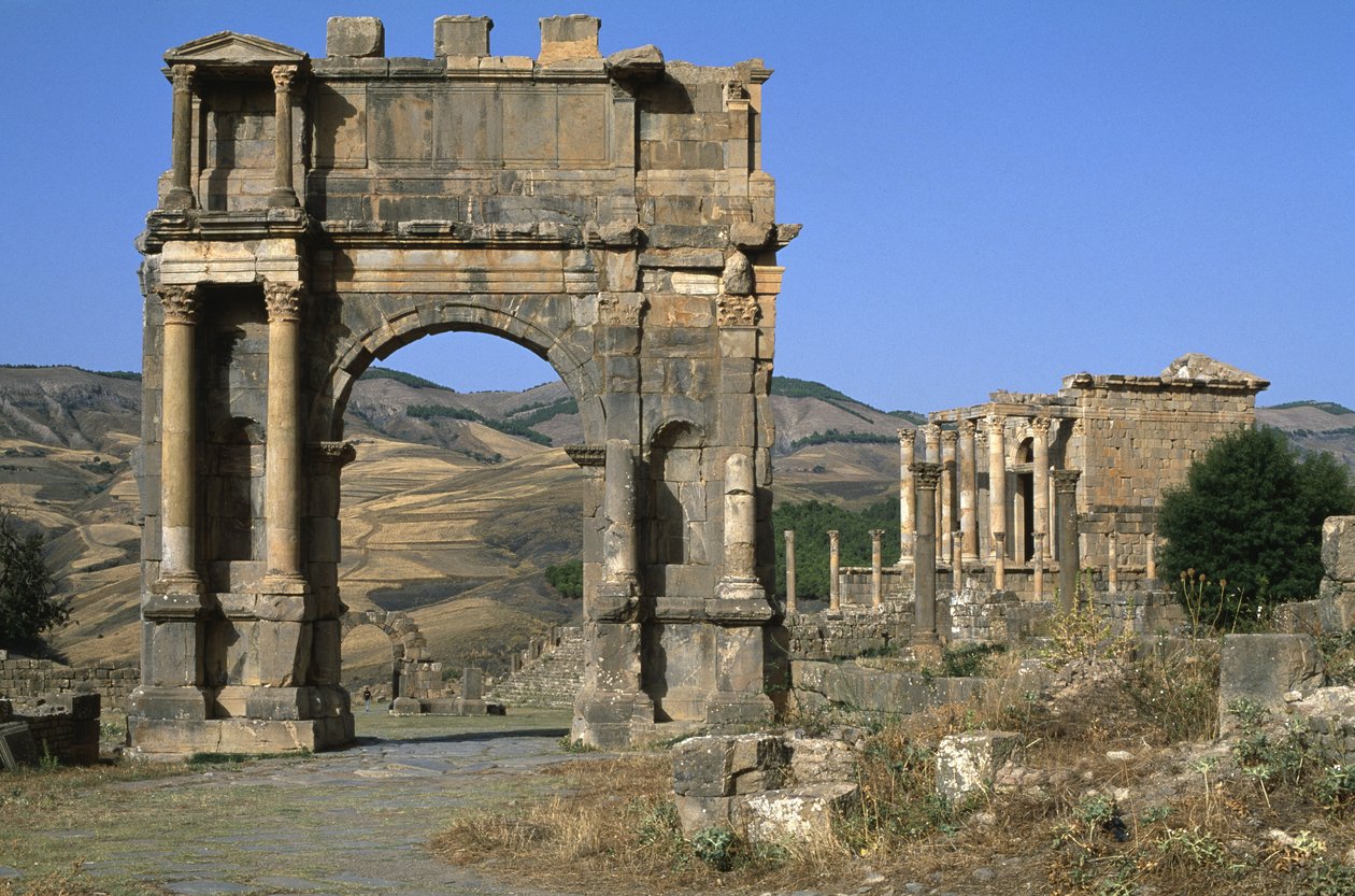 Triumfbåge byggd för att hedra kejsar Caracalla, hög kejsarperiod (27 f.Kr.-395 e.Kr.) av Roman Imperial Period
