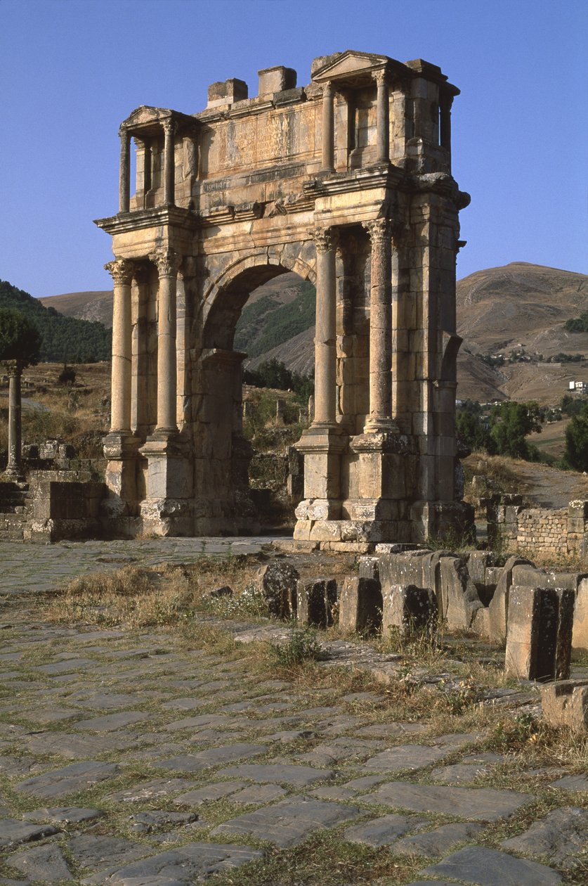 Triumfbåge byggd för att hedra kejsar Caracalla, höga kejsarperioden (27 f.Kr.-395 e.Kr.) av Roman Imperial Period