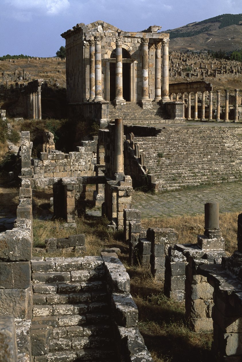 Utsikt över templet för den septimianska familjen, höga kejsarperioden (27 f.Kr.-395 e.Kr.) (se även 267063 och 267065) av Roman Imperial Period