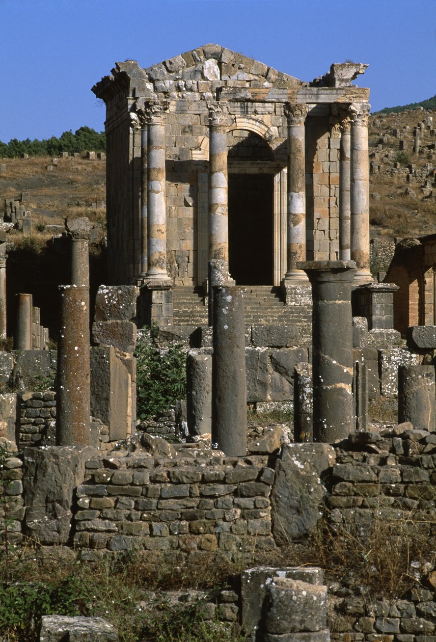 Utsikt över templet för Septimian-familjen, höga kejsarperioden (27 f.Kr.-395 e.Kr.) (se även 267063 och 267064) av Roman Imperial Period