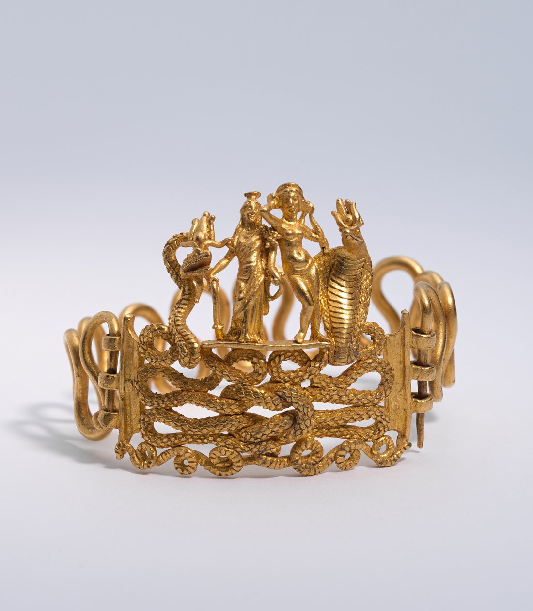 Armband med Agathodaimon, Isis-Tyche, Aphrodite och Terenouthis av Roman Period Egyptian