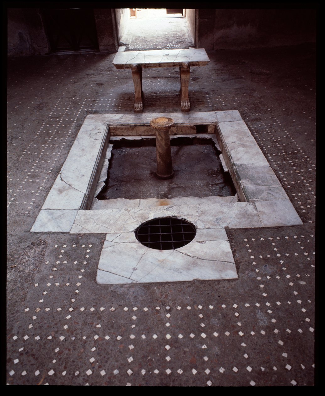 Atrium of House of the Wooden Partition, 500-talet f.Kr.-1:a århundradet e.Kr av Roman Roman