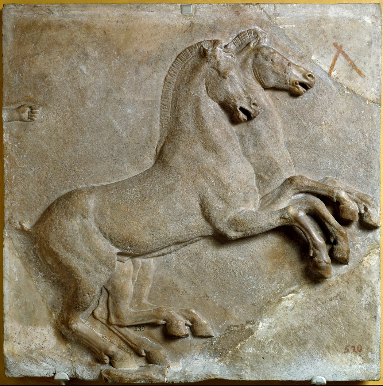 Bige (tvåhjulig romersk stridsvagn dragen av två hästar) (relief) av Roman Roman