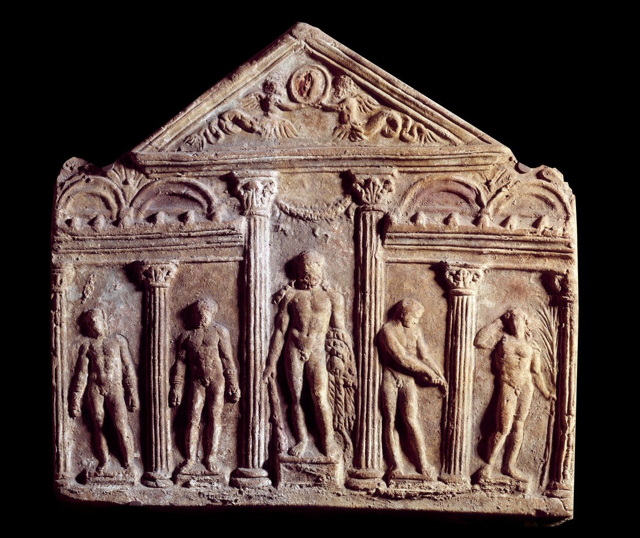 Dekorativ terrakottaplakett kallad Campana som representerar ett tempel med statyer inklusive Hercules i mitten. Antika Rom. Paris, Louvren av Roman Roman