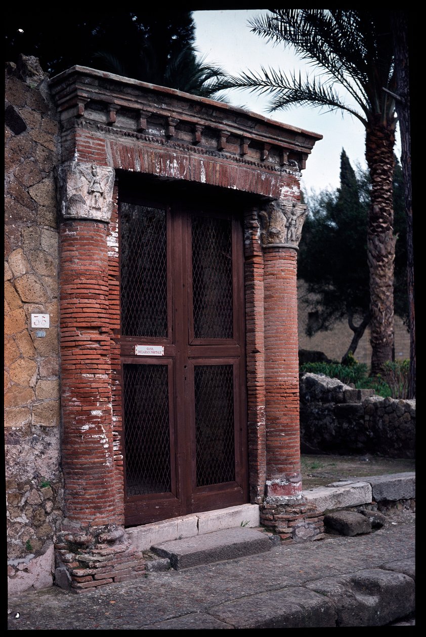 Dörr till casa del Gran portale, 500-talet f.Kr.-1:a århundradet e.Kr av Roman Roman