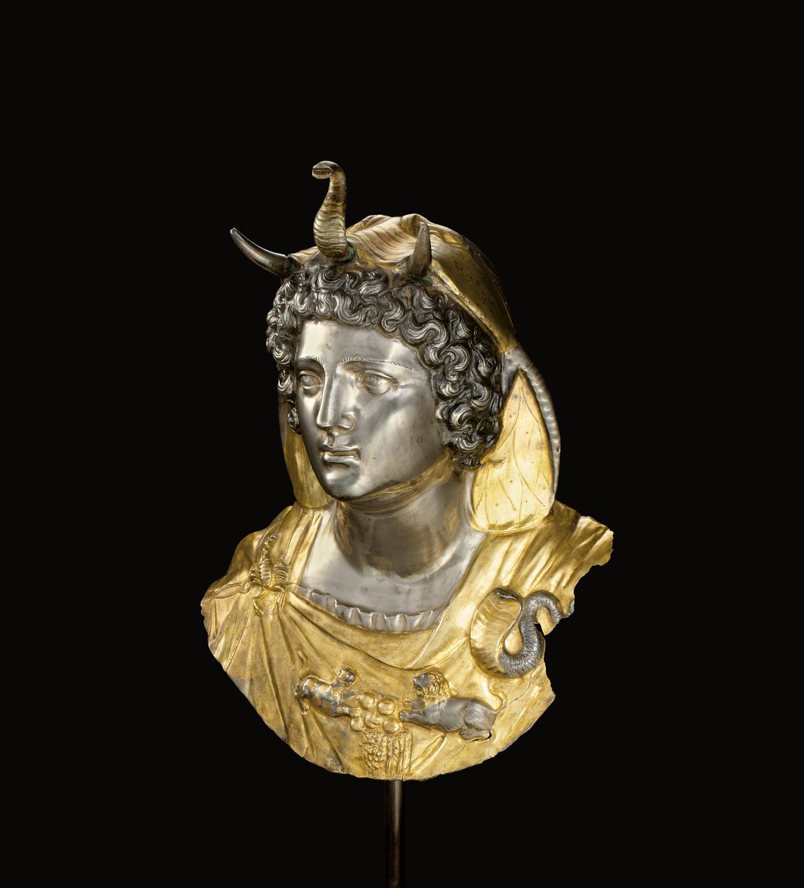 Emblemet för Cleopatra Selene, ca. sent 1:a århundradet f.Kr.-tidigt 1:a århundradet e.Kr. (paketförgyllt och silver) av Roman Roman
