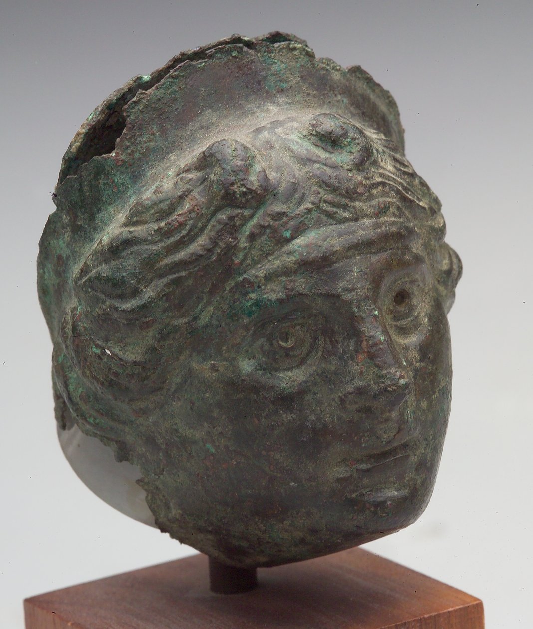 Afrodites huvud, 500-talet e.Kr.(?) (repoussé brons) av Roman Roman