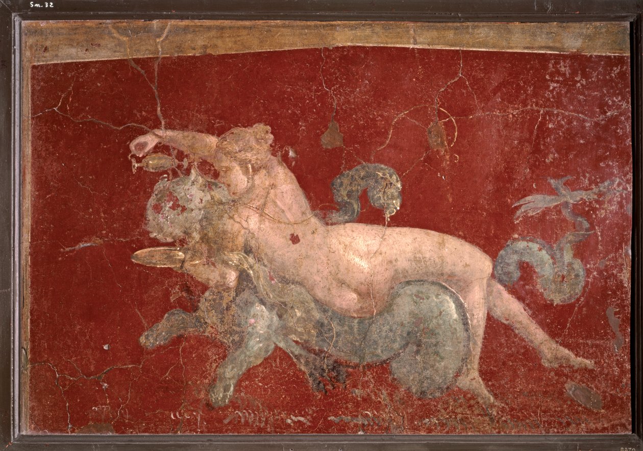 ROMERSK KONST: Nereid på en havspanter till vilken hon räcker en dryck i en låg bägare (fresco) av Roman Roman