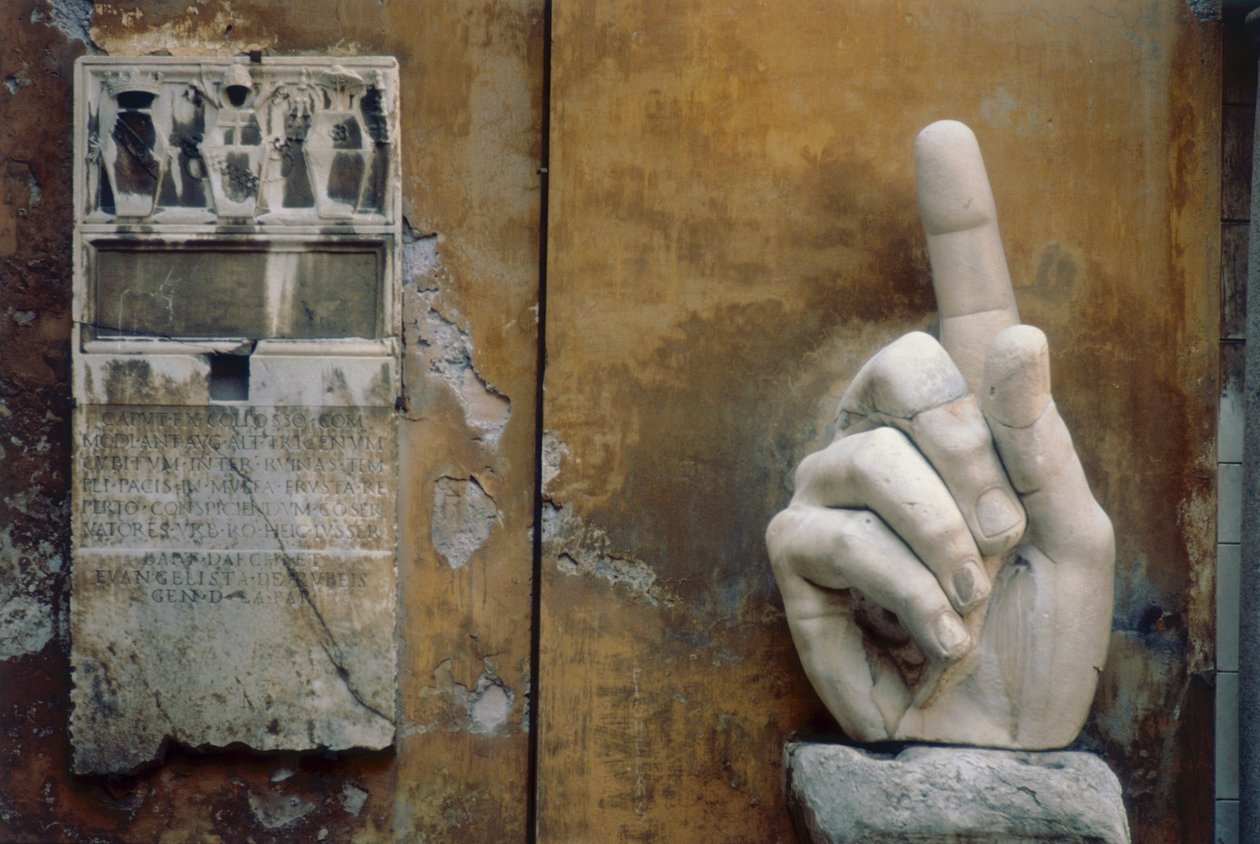 Höger hand, från Konstantins koloss (marmor) av Roman Roman