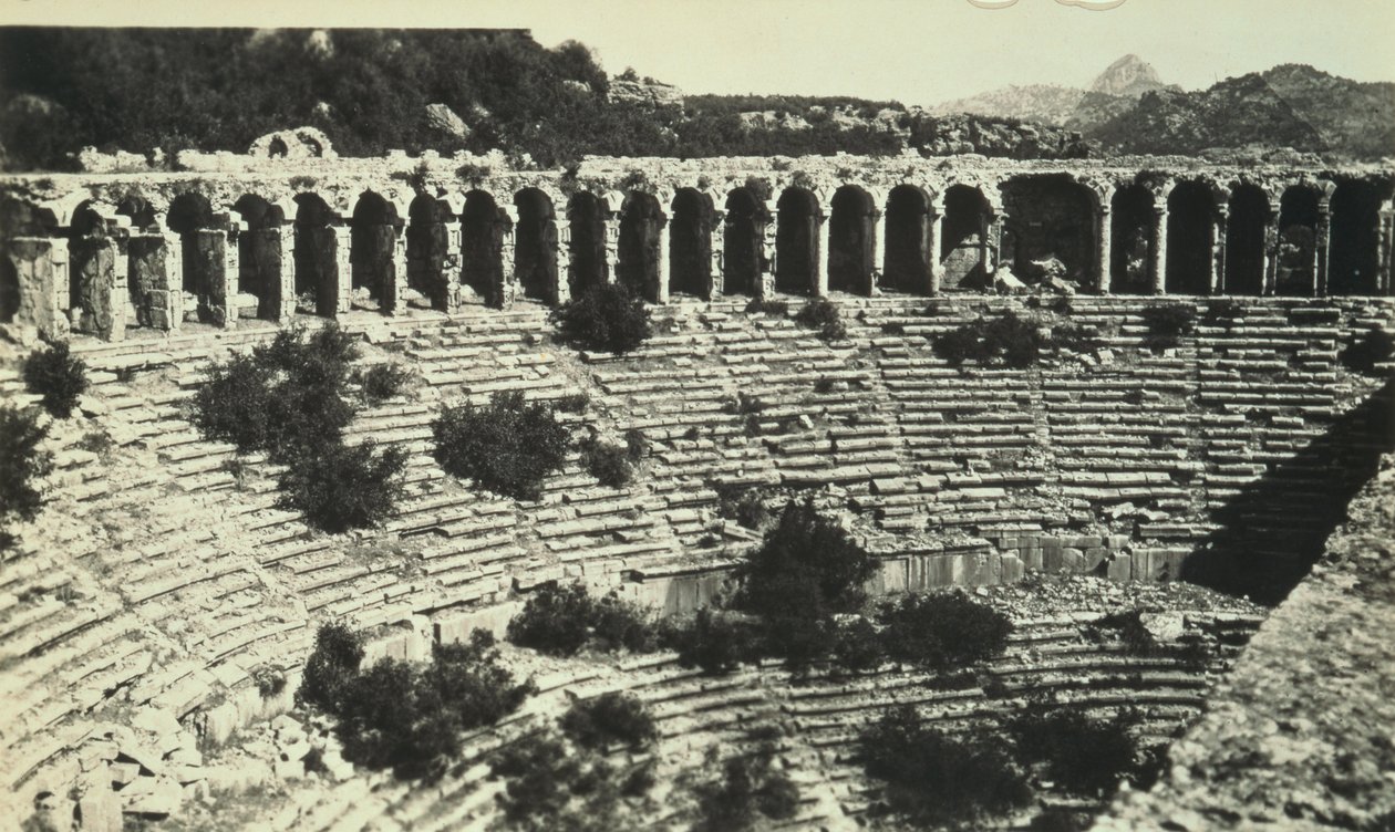 Romersk amfiteater (s/v foto) av Roman Roman