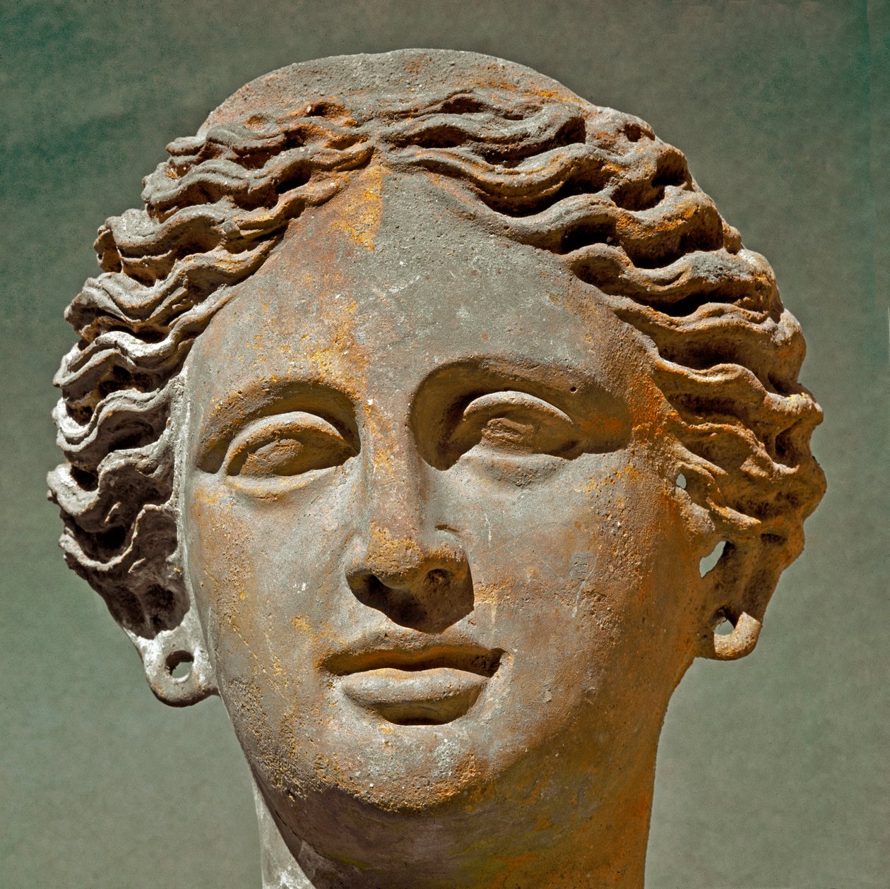 Romersk konst: porträtt av en kvinna. Terrakottaskulptur från den republikanska eran. 6-1:a århundradet f.Kr. Cagliari, National Archaeological Museum, Sardinien Italien av Roman Roman