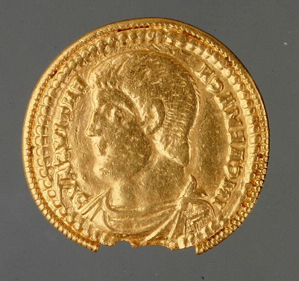 Solidus av Magnentius, funnen vid Kirchberg, ca 350-353 (guld) av Roman Roman