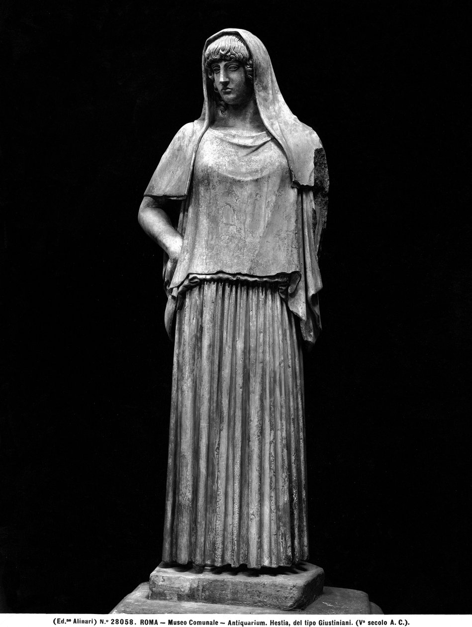 Staty av Hestia (marmor) av Roman Roman