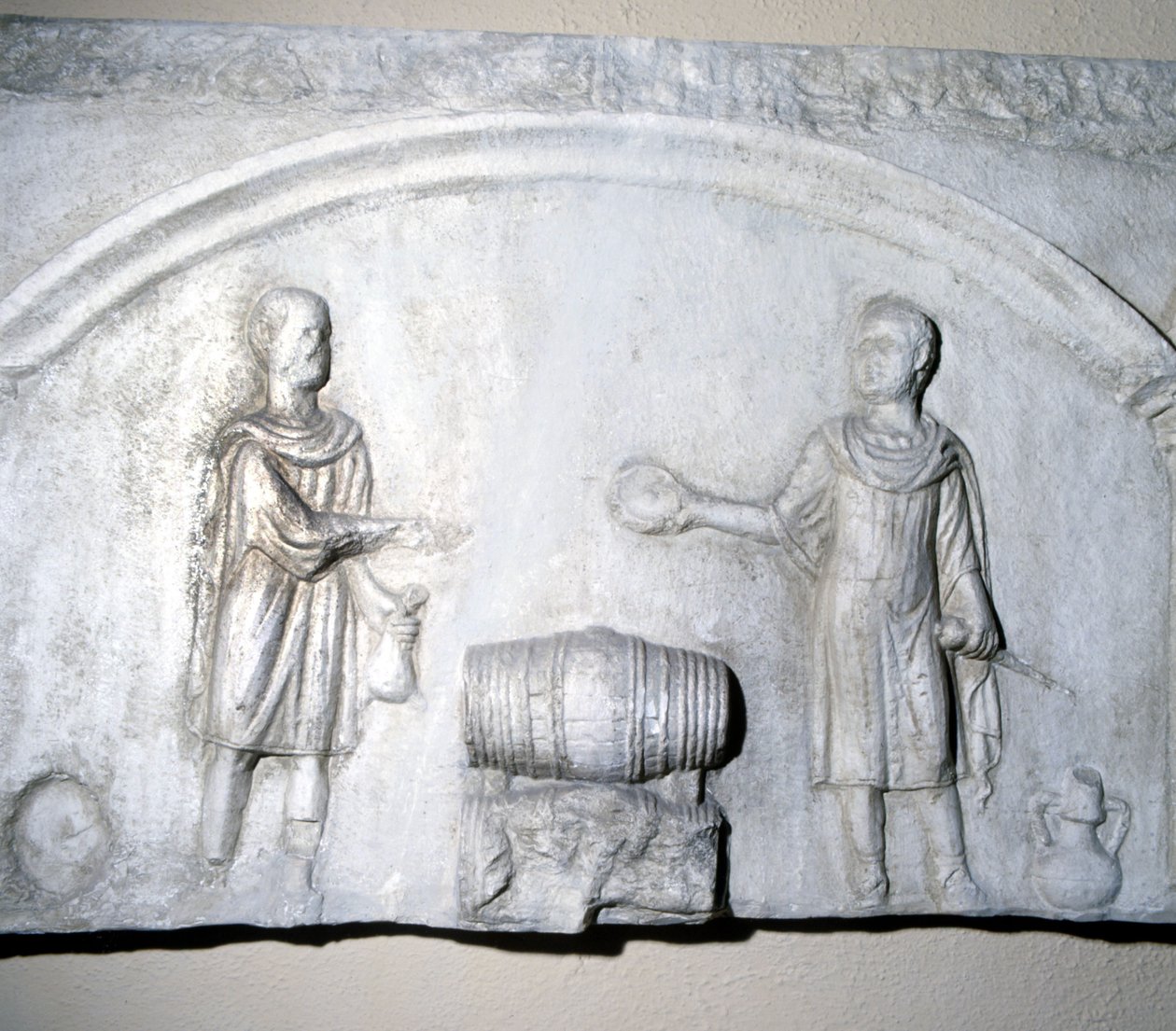 Vinhandlarskylt under romartiden. Ostia Museum (Ostia) av Roman Roman