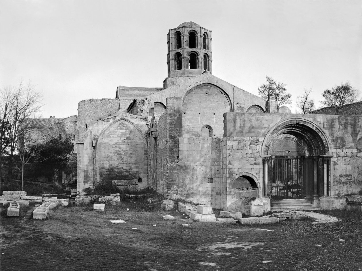 Kyrkan Saint-Honoratus i Les Alyscamps av Romanesque