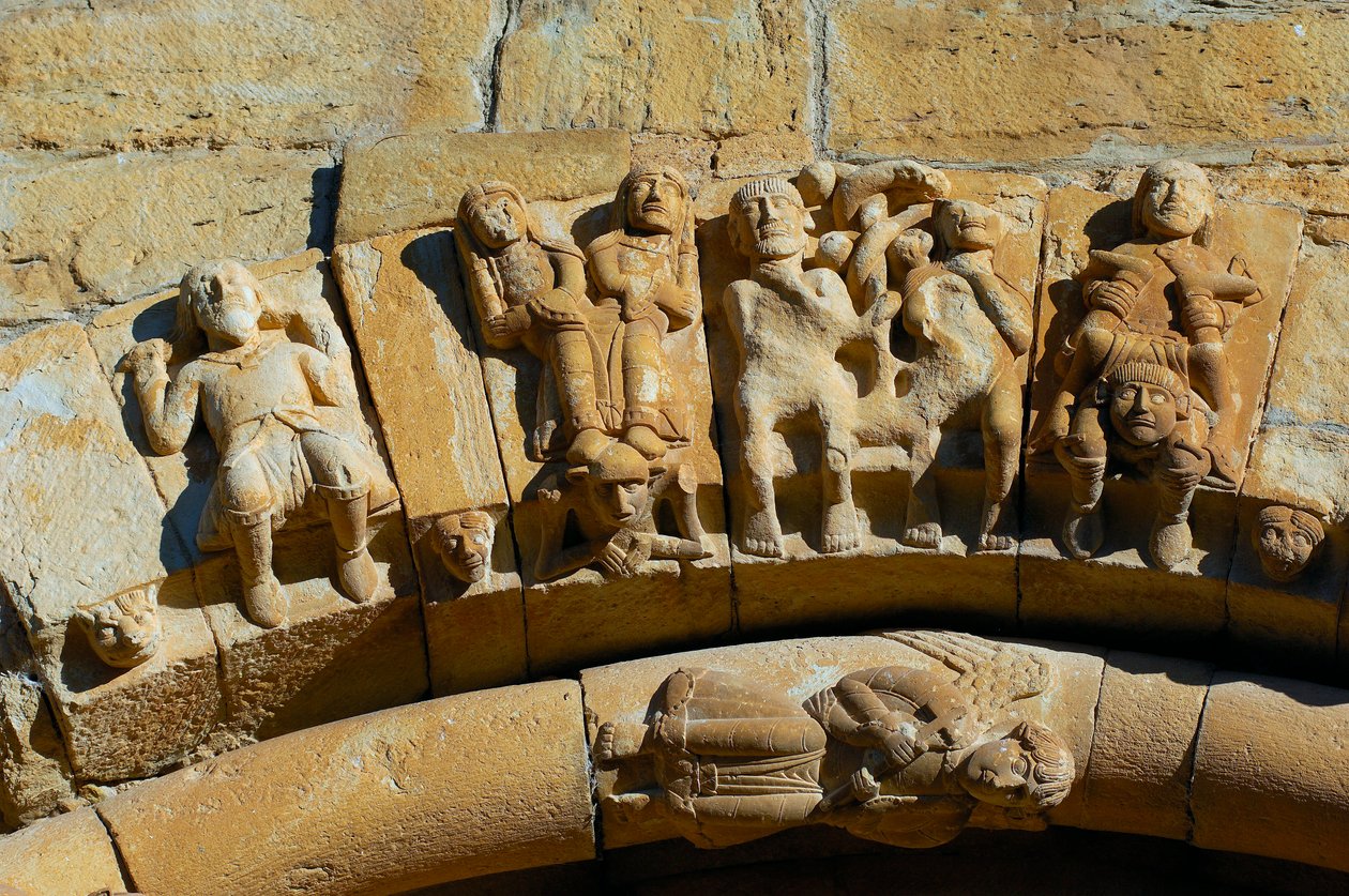 Fasad av kyrkan Saint Maria de Covet, Isona, Spanien, detalj av Romanesque