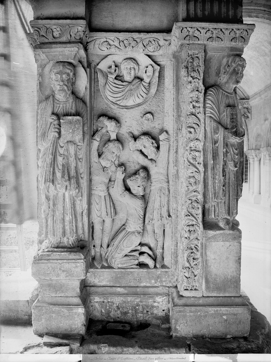 Steningen av St. Stefan, från en pelare i klostret (sten) (s/v foto) av Romanesque