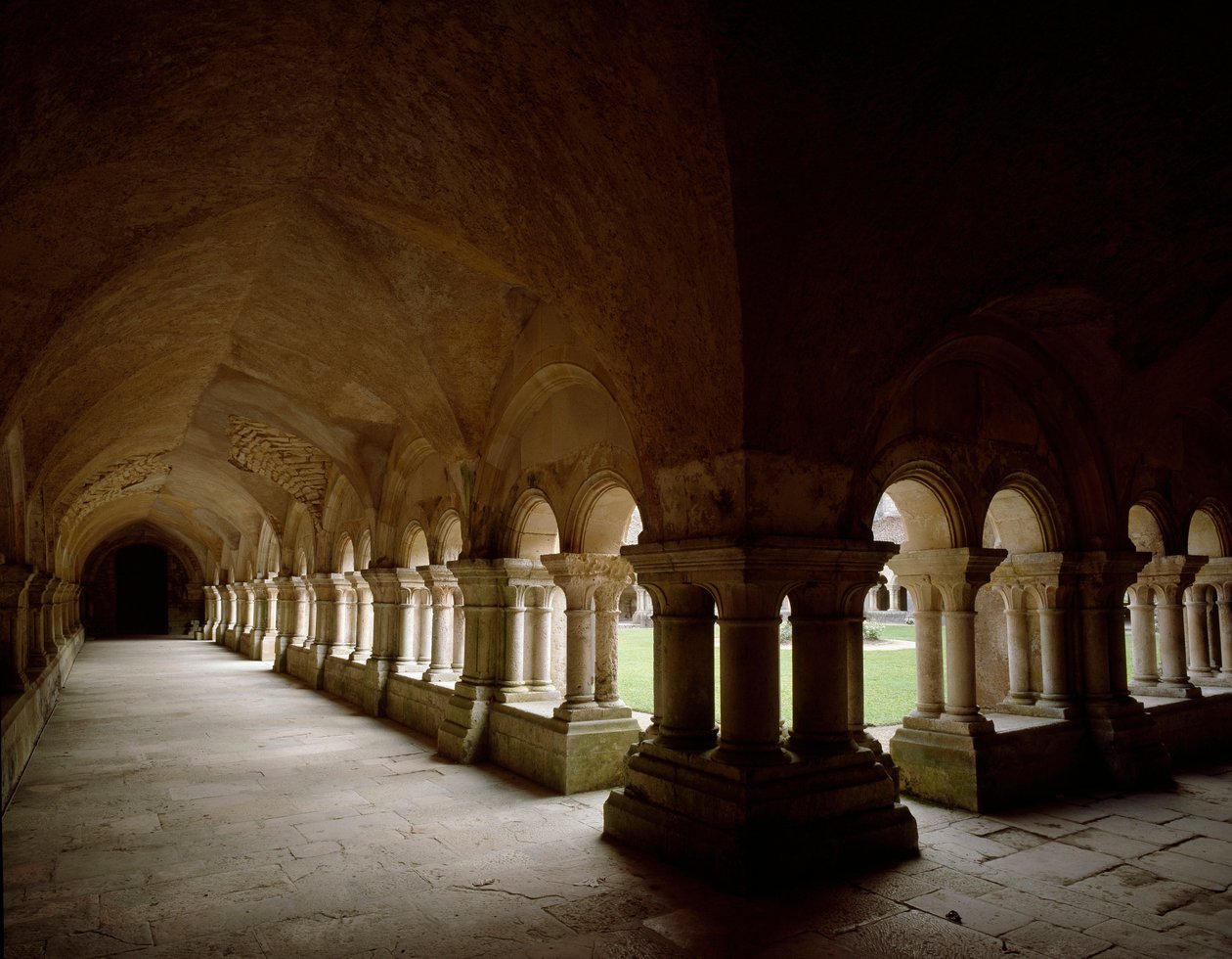 Utsikt över klostret i cistercienserklostret grundat på 1100-talet. av Romanesque