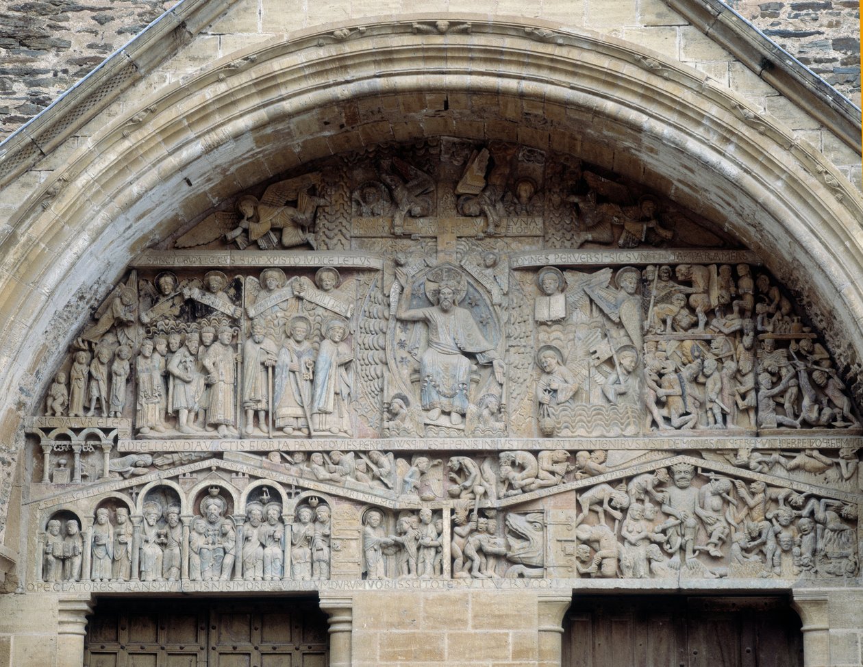 Utsikt över den sista domens tympanon, Kristus mellan paradis och helvete (skulptur av Romanesque