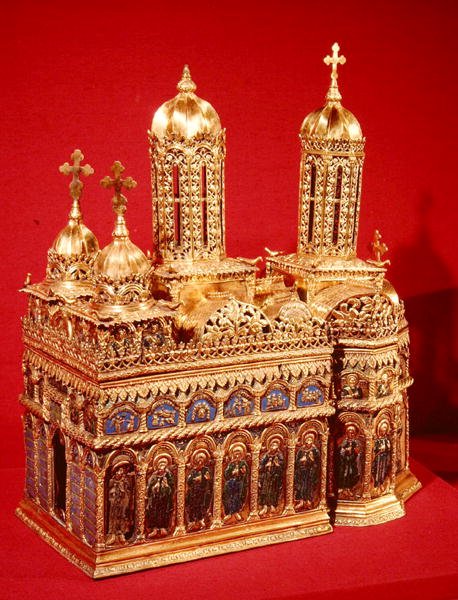 Kivotion, från Hurezi-klostret, Vilcea County, 1691-92 (förgyllt silver och emalj) av Romanian School