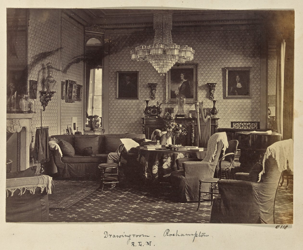 Drawingroom - Roehampton. av Ronald Ruthven Leslie Melville