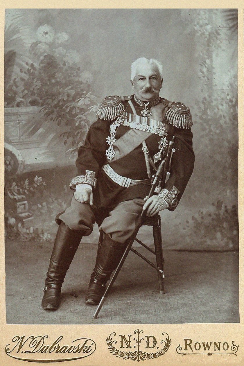General Konstantin Pavlovich Prezhbiano 1840-1905, 1888. av Rowno . Photo studio N. Dubravski